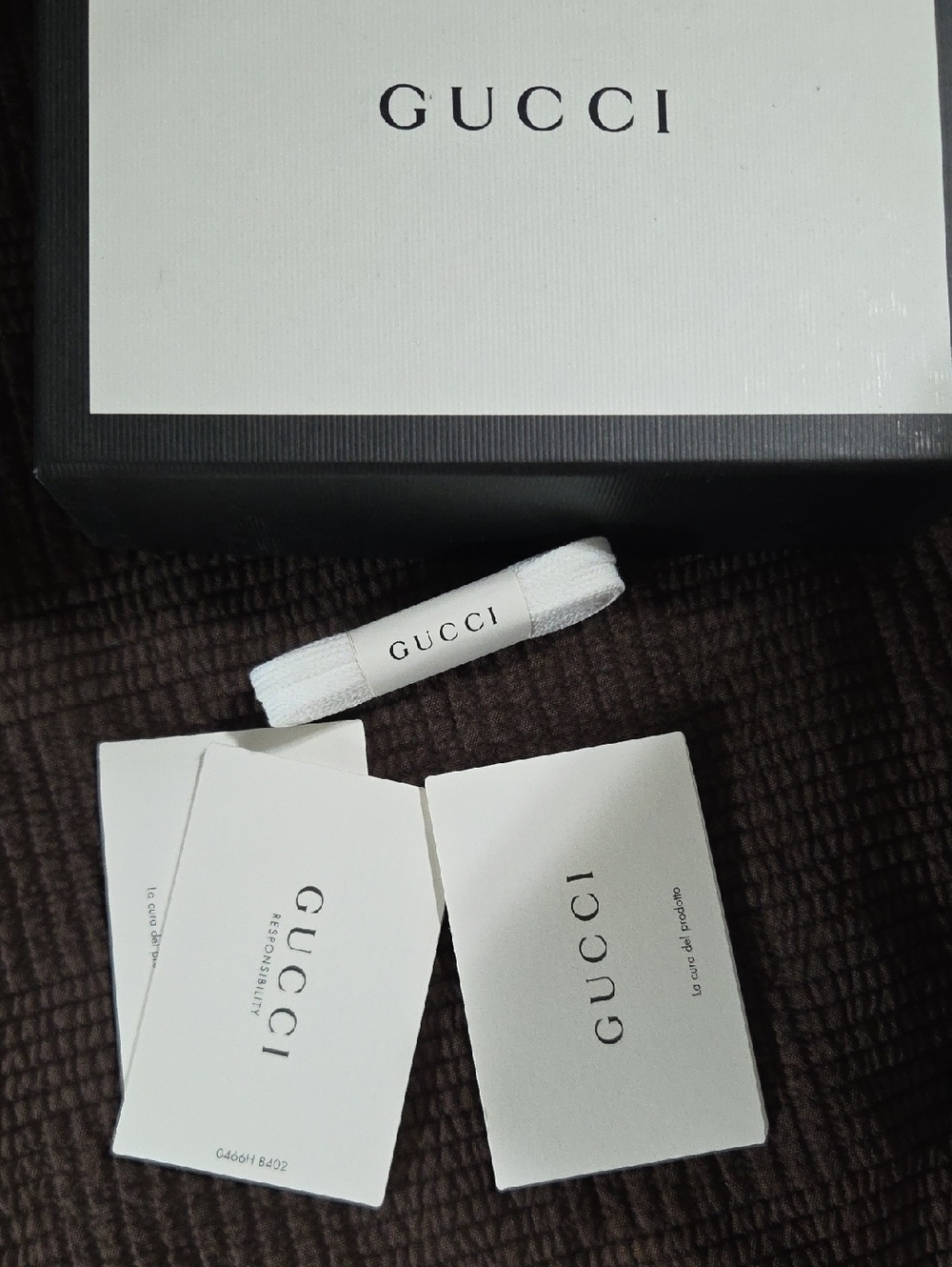 Gucci Ace Strawberry Sneaker Size 38 - Picture 4 of 12